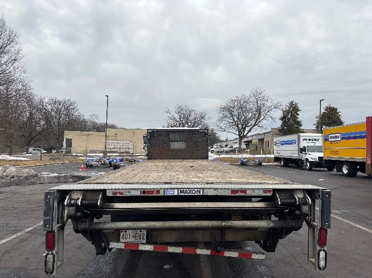 2019 Freightliner M2 106 in Capitol Heights, MD — photo 7