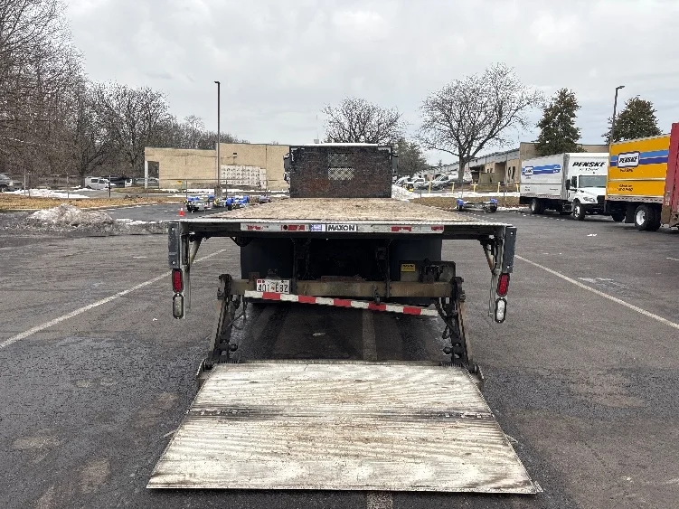 2019 Freightliner M2 106 in Capitol Heights, MD — photo 8