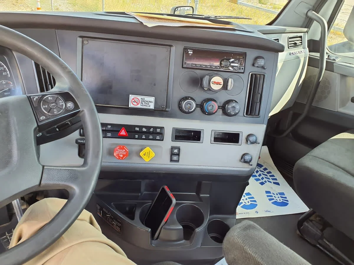 2020 Freightliner Cascadia in Birmingham, AL — photo 11