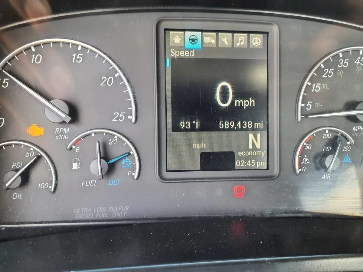 2020 Freightliner Cascadia in Birmingham, AL — photo 10
