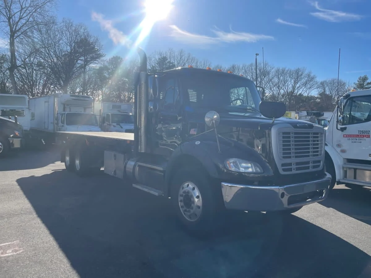 2017 Freightliner M2 112 - image 3