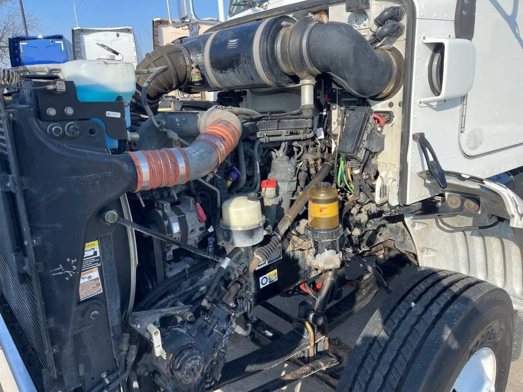 2014 Peterbilt 365 - image 9