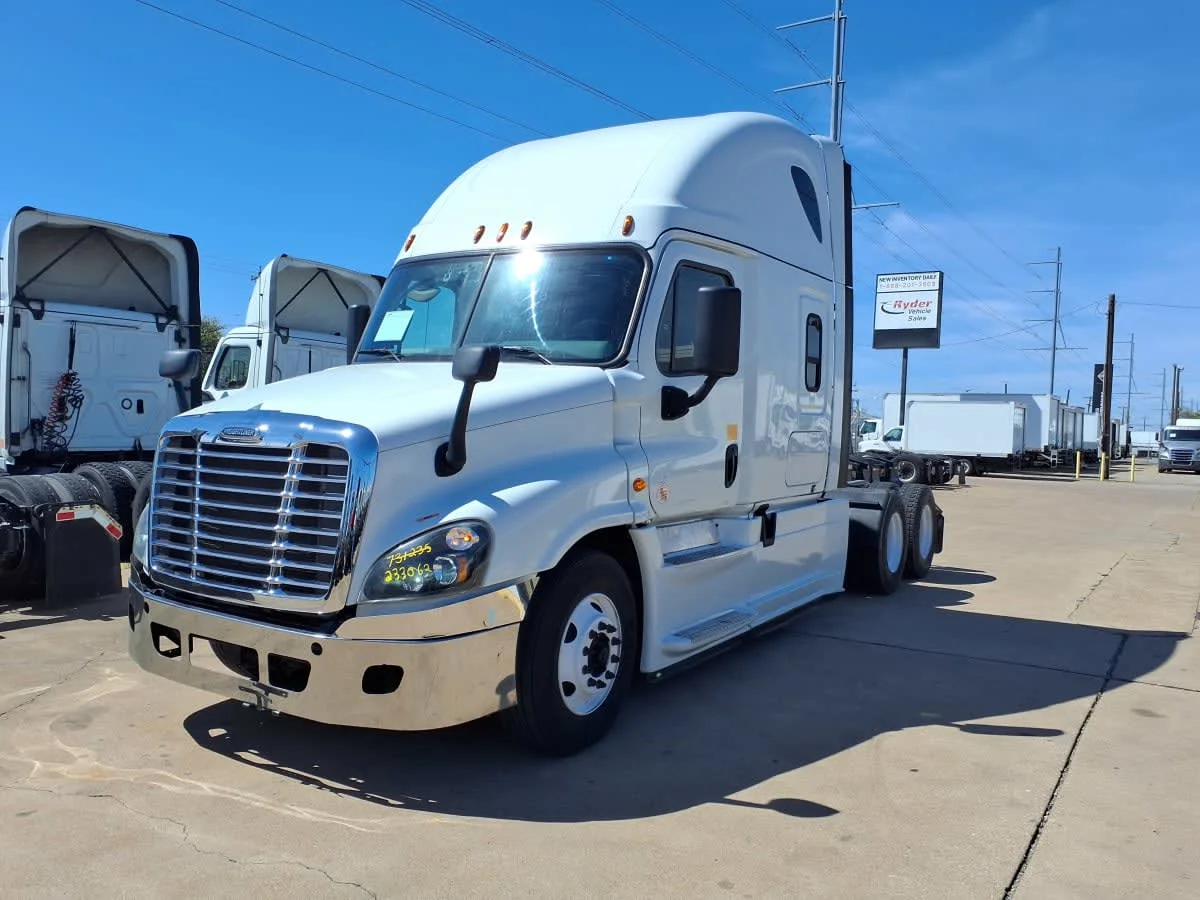 2020 Freightliner Cascadia in Dallas, TX