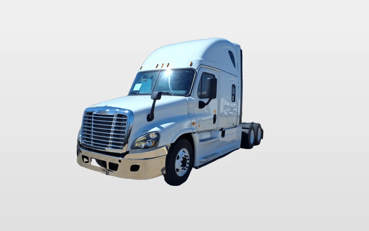 2020 Freightliner Cascadia - image 1