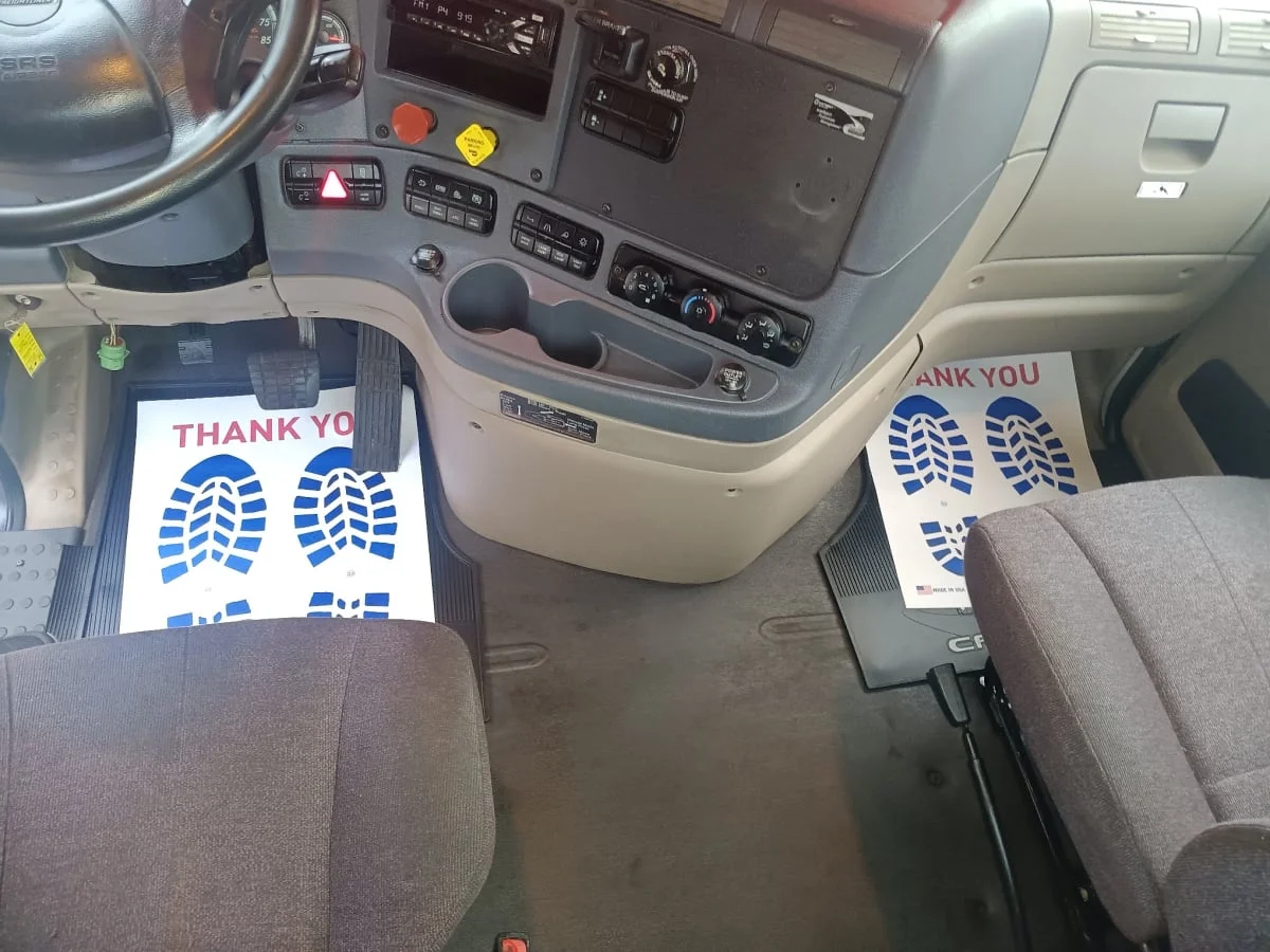 2018 Freightliner Cascadia - image 7