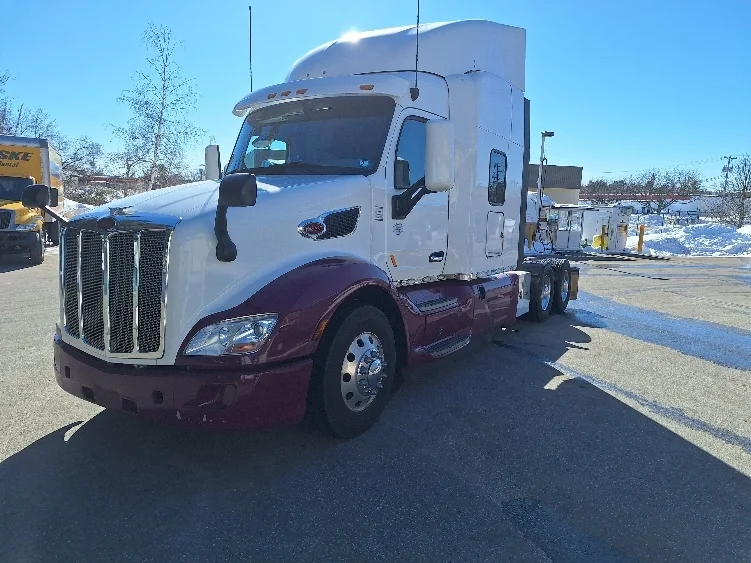 2020 Peterbilt 579 in Londonderry, NH — photo 3