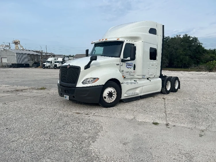 2020 International LT in Tampa, FL — photo 3
