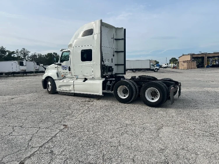 2020 International LT in Tampa, FL — photo 5