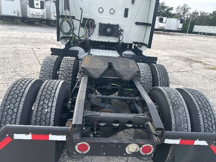 2020 International LT in Tampa, FL — photo 6