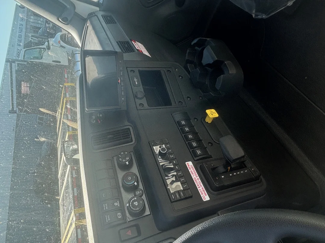 2025 International MV - image 15