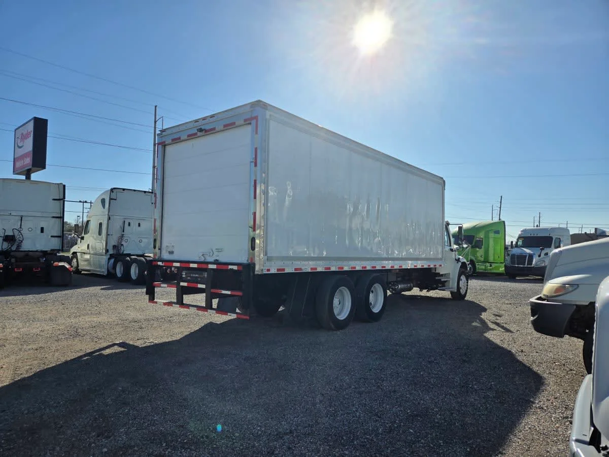 2019 Freightliner M2 106 in St. Rose, LA — photo 4
