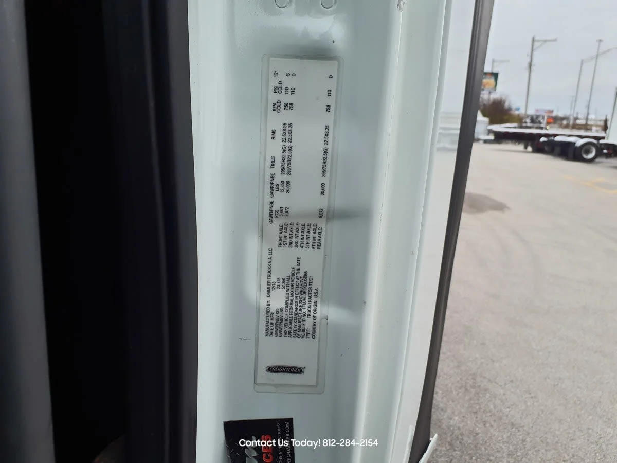2019 Freightliner Cascadia in Clarksville, IN — photo 11