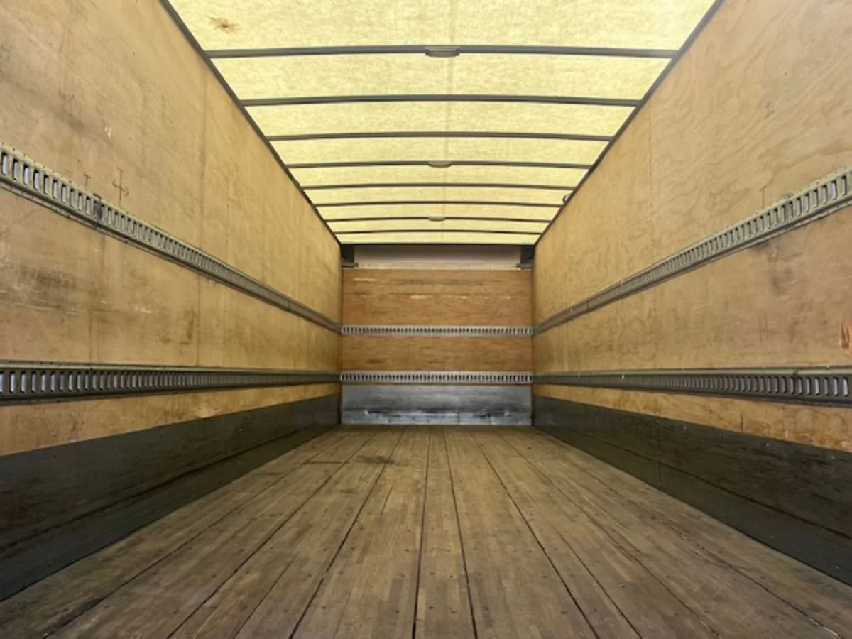 2019 Freightliner M2 106 - image 8