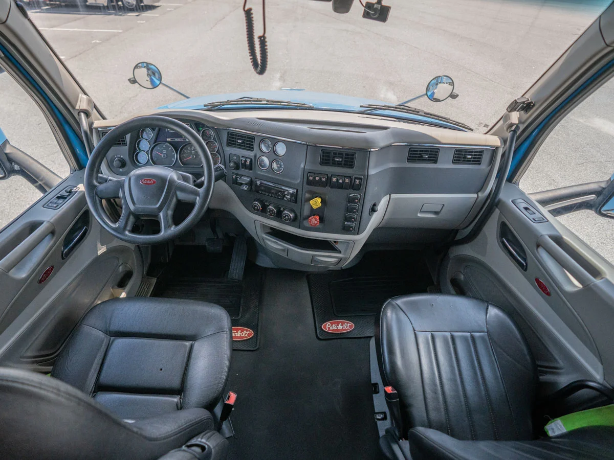 2019 Peterbilt 579 in Duncan, SC — photo 25