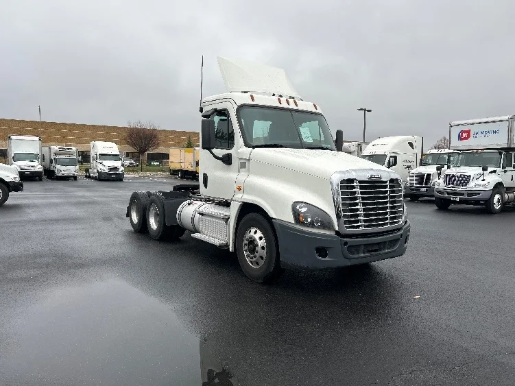 2019 Freightliner Cascadia in Capitol Heights, MD