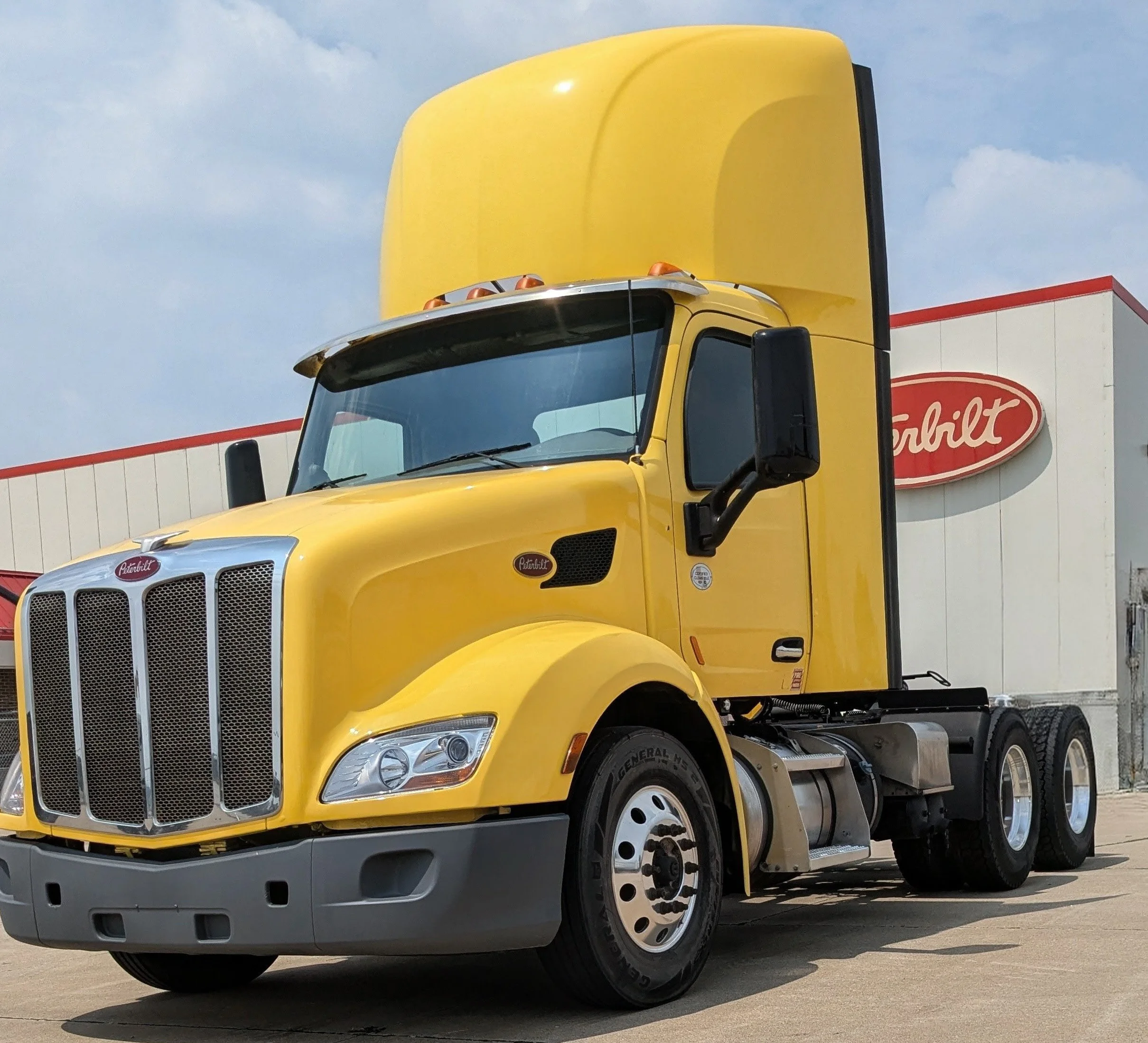 2021 Peterbilt 579 in City