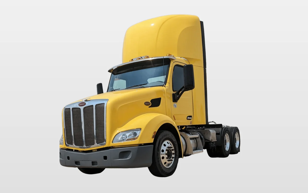 2021 Peterbilt 579 - image 1