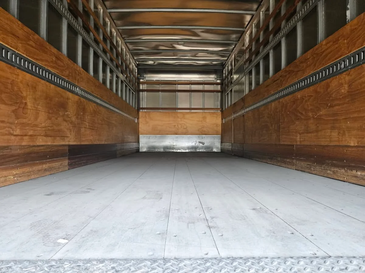 2015 Freightliner M2 106 - image 8