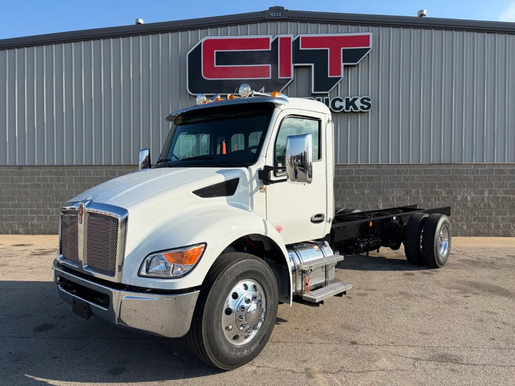 2027 Kenworth T380 in Morton, IL