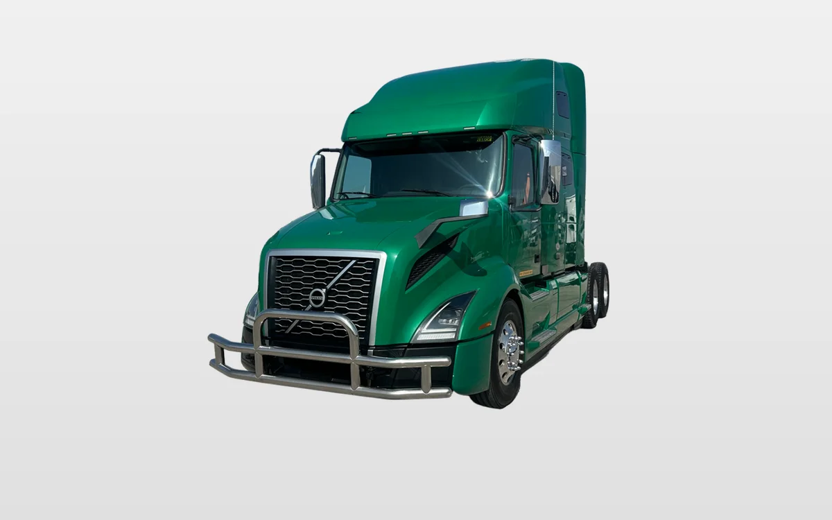 2021 Volvo - image 1