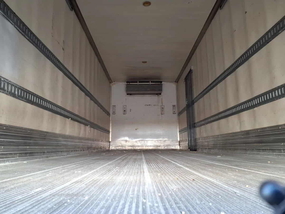 2018 Freightliner M2 106 - image 9