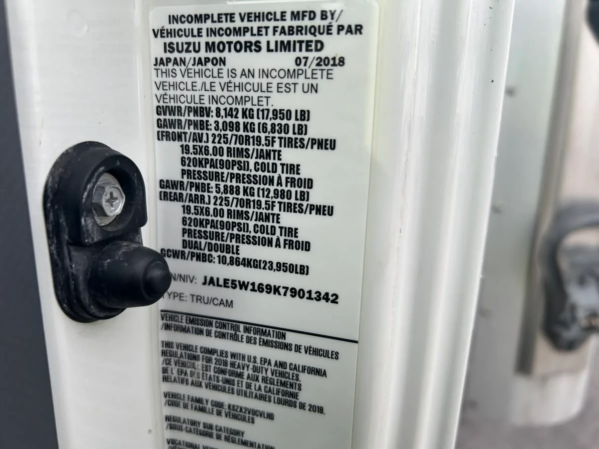 2019 Isuzu NQR - image 12