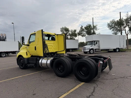 2023 International LT in Denver, CO — photo 12