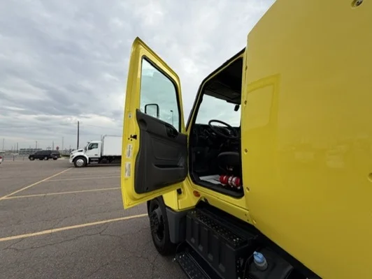 2023 International LT in Denver, CO — photo 14