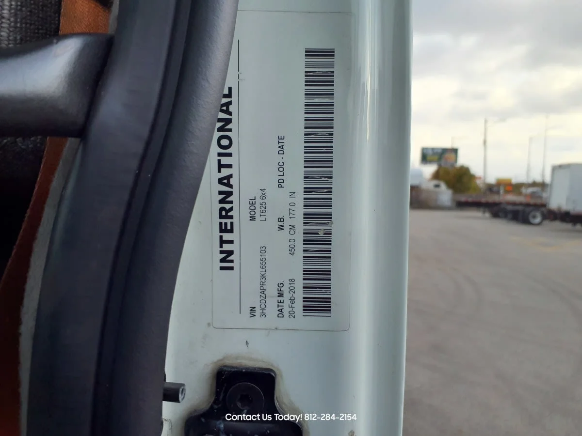 2019 International LT in Clarksville, IN — photo 10