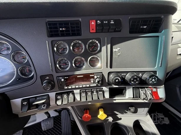 2021 Kenworth T680 in Springville, UT — photo 33