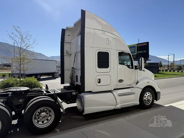 2021 Kenworth T680 in Springville, UT — photo 6