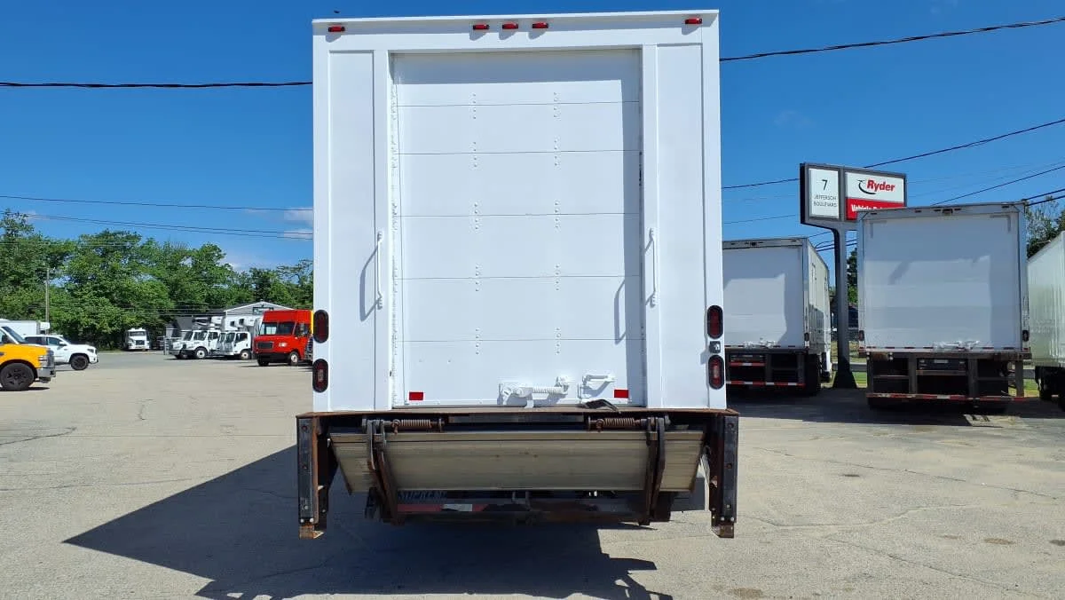 2019 Hino 195 in Warwick, RI — photo 5