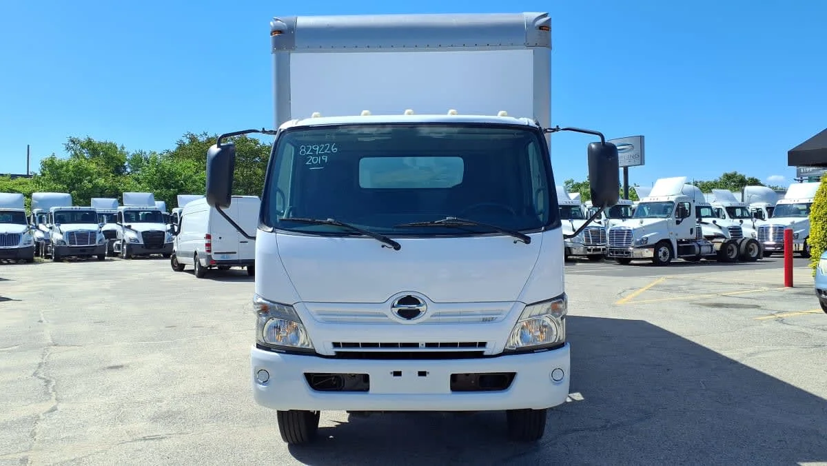 2019 Hino 195 in Warwick, RI — photo 2