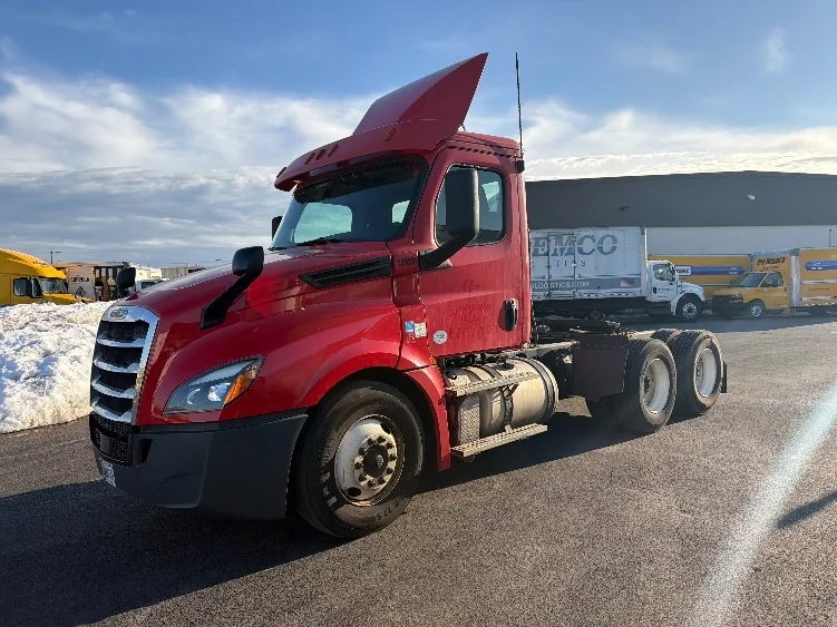 2019 Freightliner Cascadia in Cranbury, NJ — photo 3
