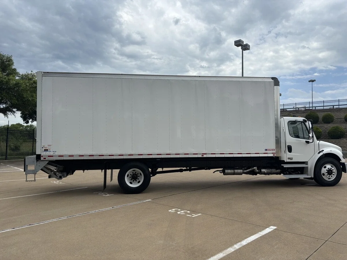 2027 Freightliner M2 106 — photo 6