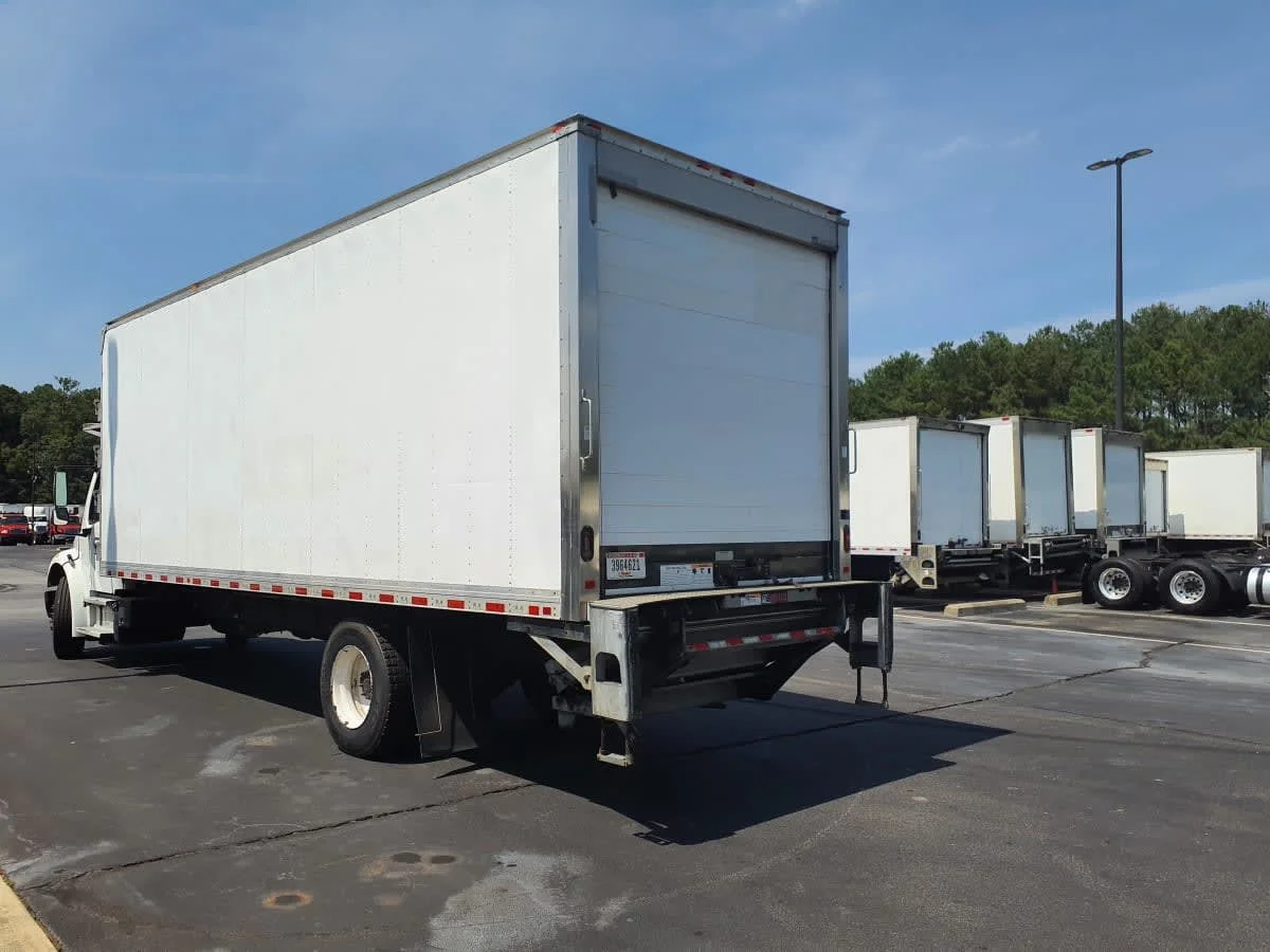 2018 Freightliner M2 106 in Atlanta, GA — photo 6
