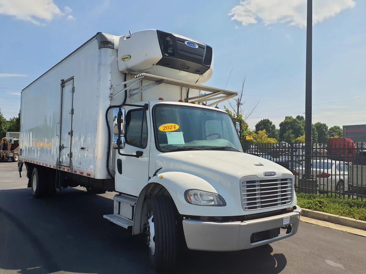 2018 Freightliner M2 106