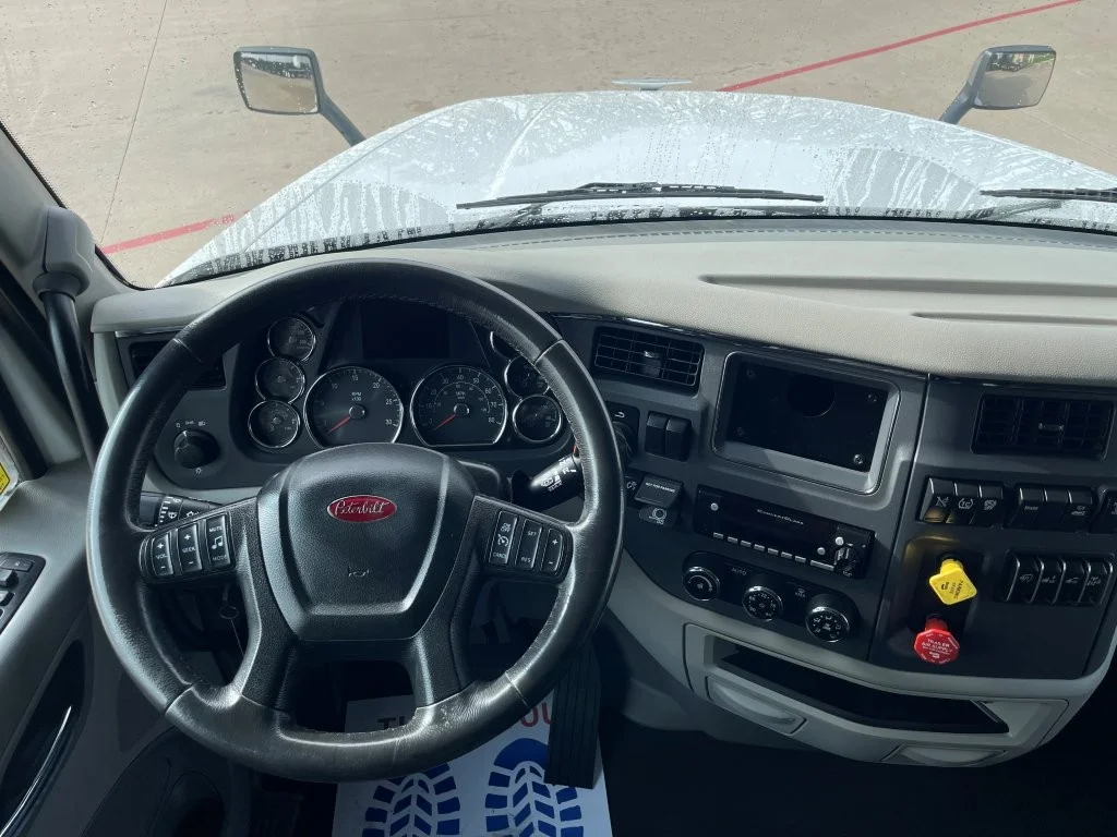 2022 Peterbilt 567 - image 12