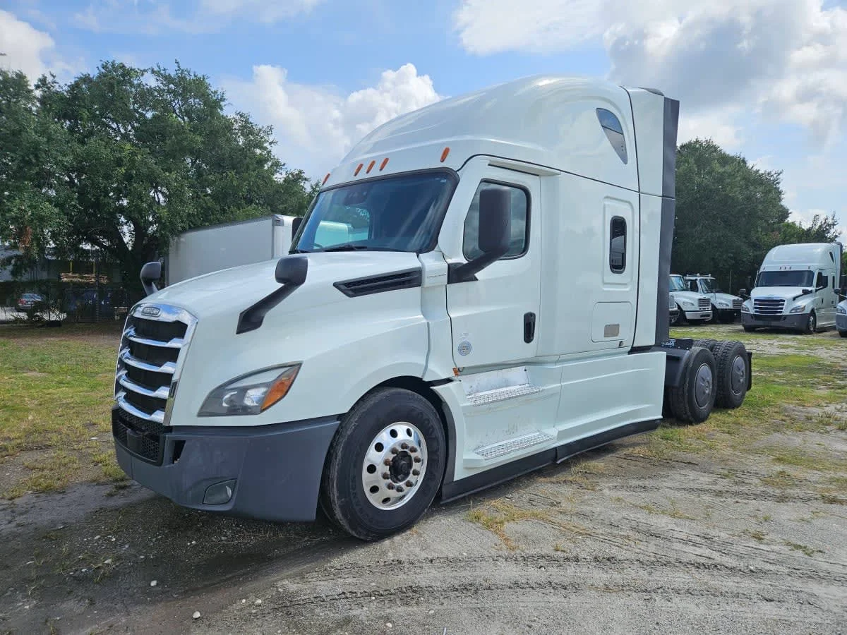 2022 Freightliner Cascadia
