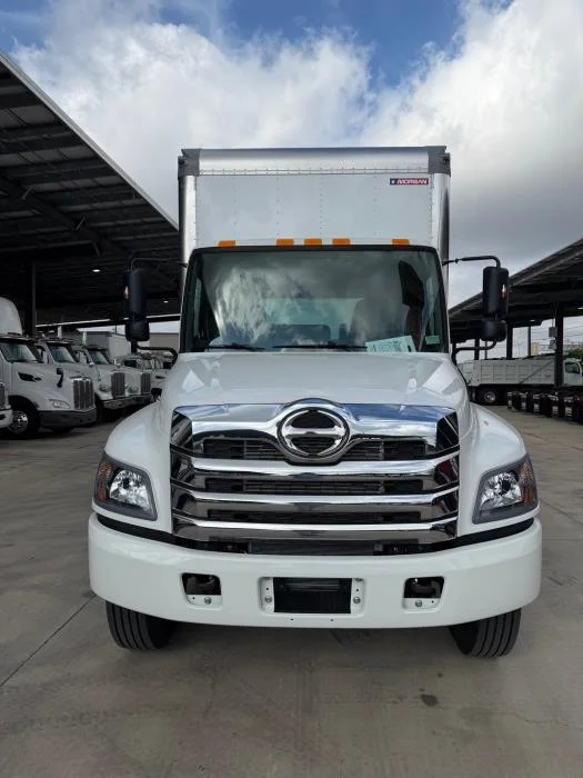 2026 Hino L6 - image 4