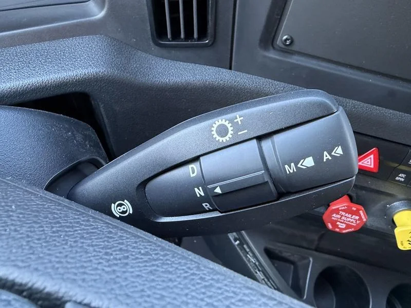 2026 Freightliner Cascadia - image 13