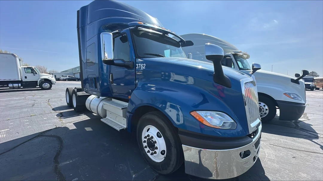 2020 International LT in Tulsa, OK — photo 6