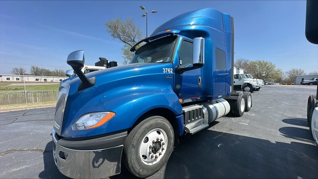 2020 International LT in Tulsa, OK
