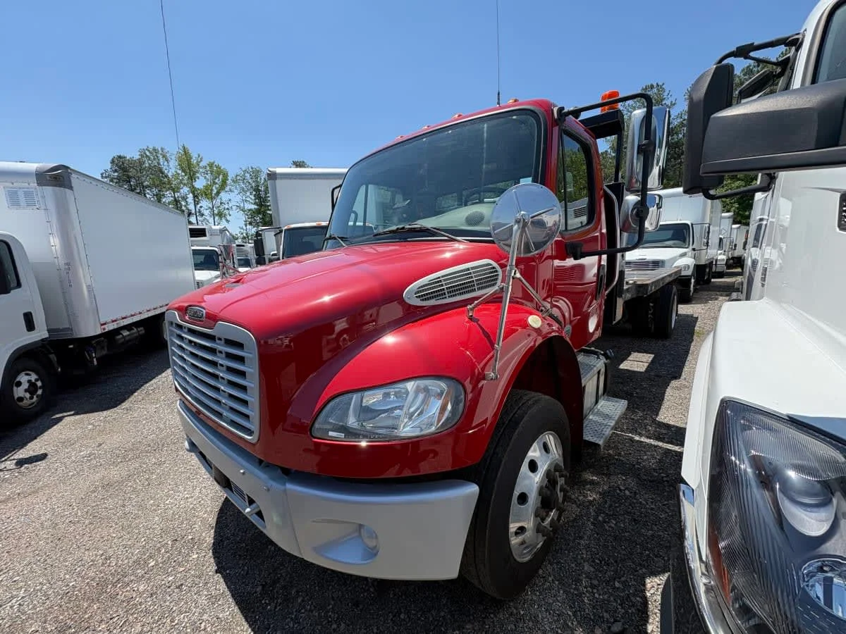 2020 Freightliner M2 106