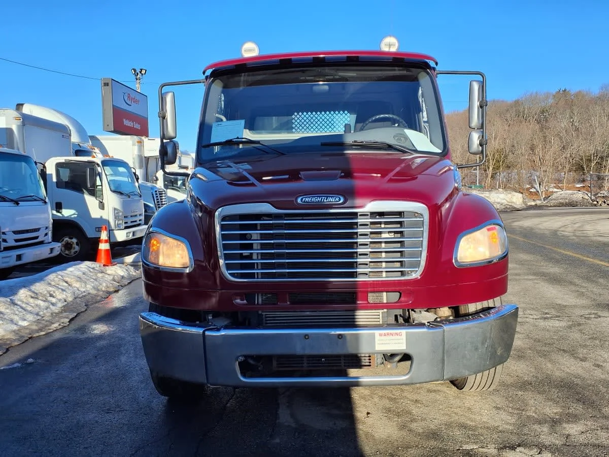 2020 Freightliner M2 106 in Salisbury, MA — photo 2
