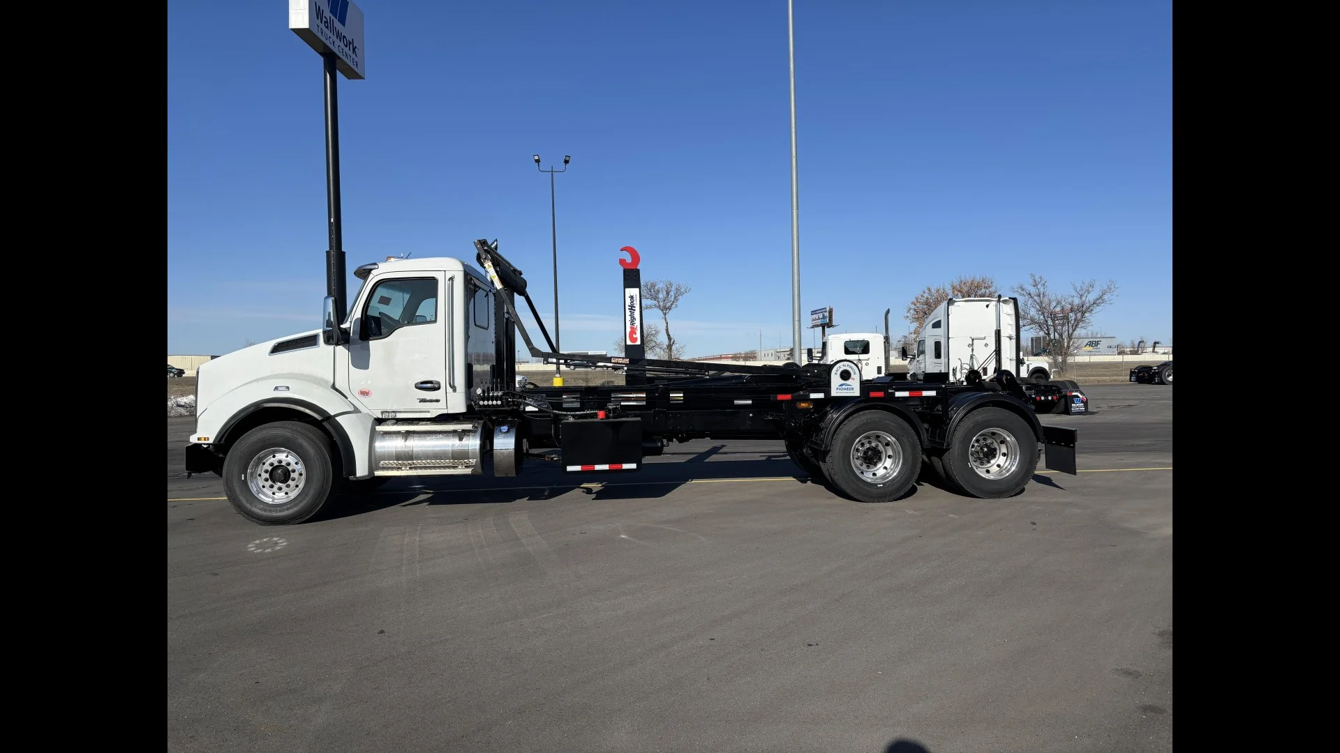 2026 Kenworth T880 in Fargo — photo 2