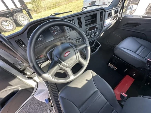 2025 Peterbilt 548 in GA — photo 5