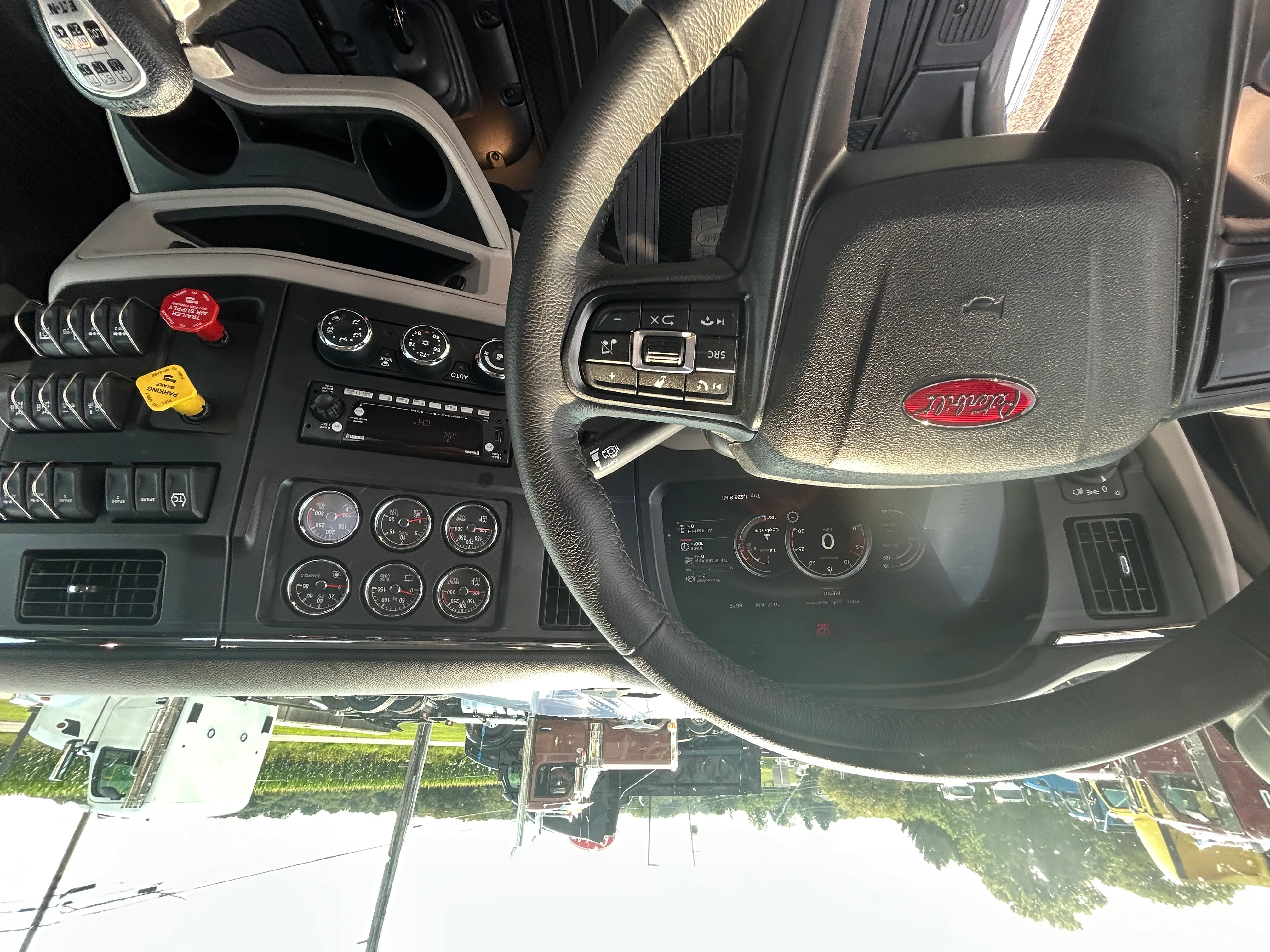 2027 Peterbilt 589 in Allentown, PA — photo 15