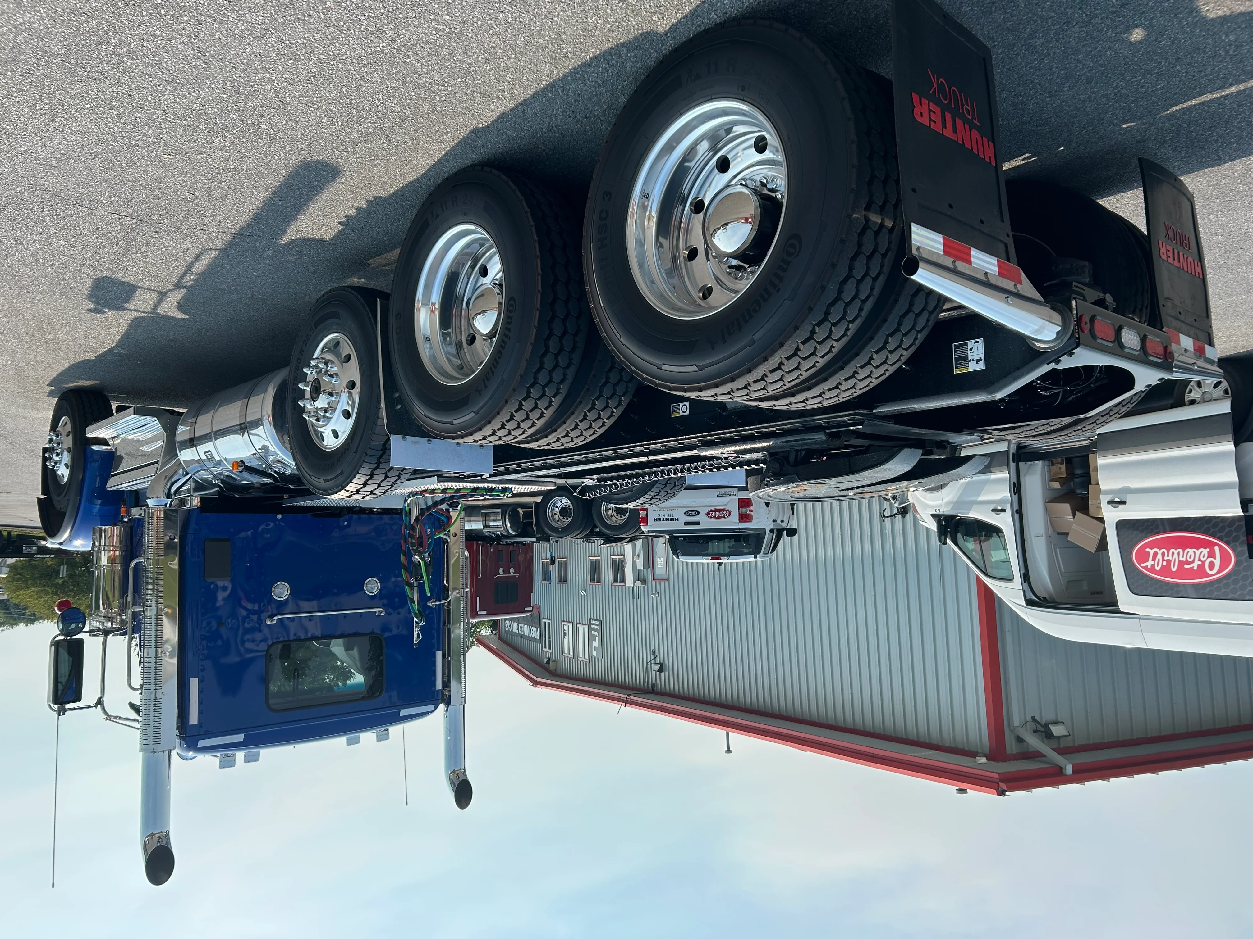 2027 Peterbilt 589 in Allentown, PA — photo 5