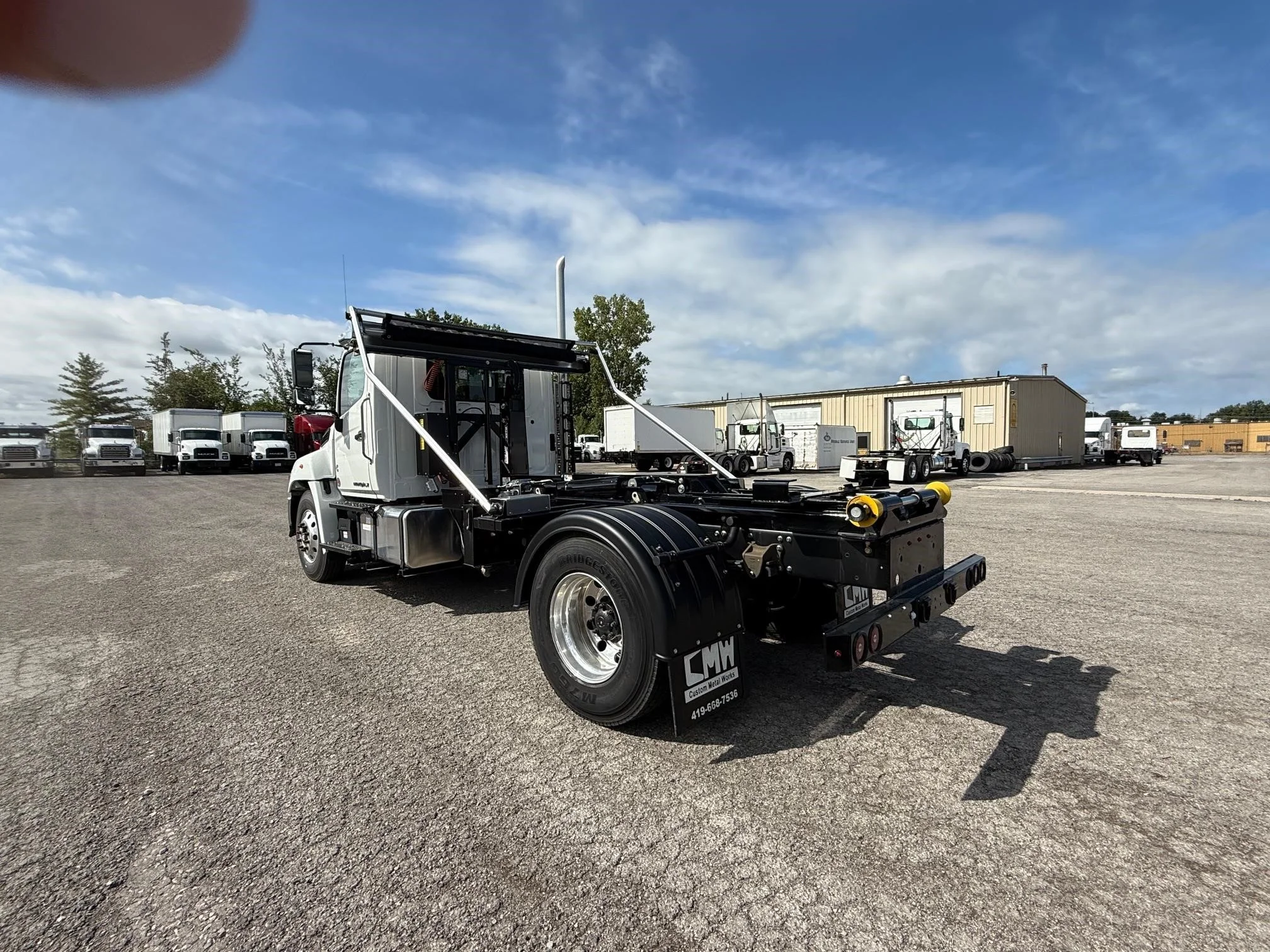 2025 Hino L7 in Findlay, OH — photo 4